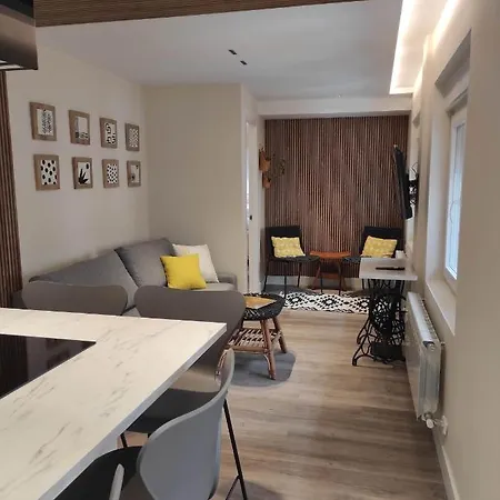 Apartamento Piso Palomera, 6 By Pisoschulospuntoes Leão
