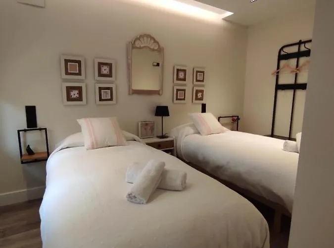 Piso Palomera, 6 By Pisoschulospuntoes לאון