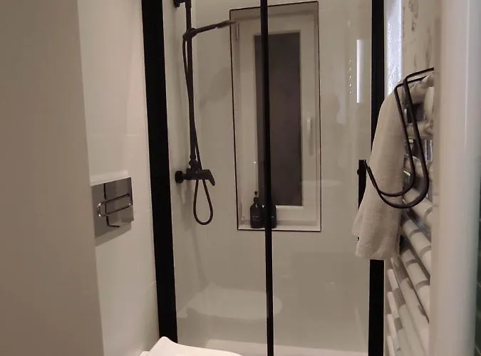 Piso Palomera, 6 By Pisoschulospuntoes דירה לאון